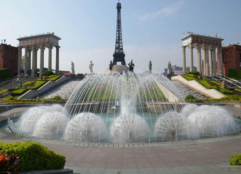 Window of the World in Shenzhen Offers Beautiful Sceneries and Various Activities