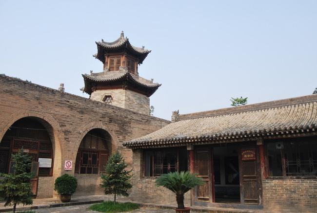 Zhangbi Ancient Castle is a well-preserved pocket castle.
