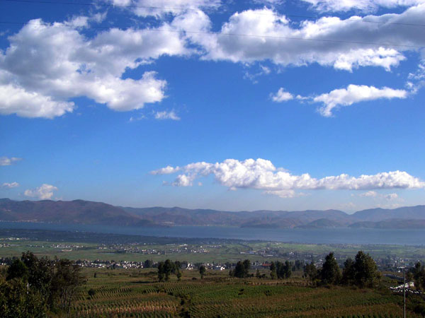 Blue Sky, Erhai Lake.