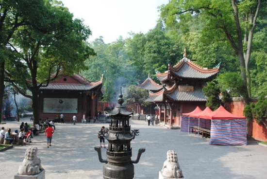 Hongfu Temple in Qianling Park, Guiyang