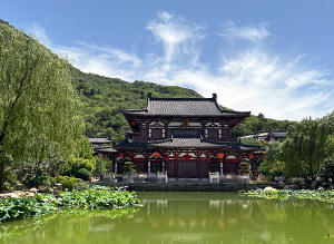 Huaqing Hot Springs