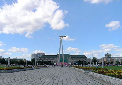 Culture Square is the largest leisure square in the city of Changchun.