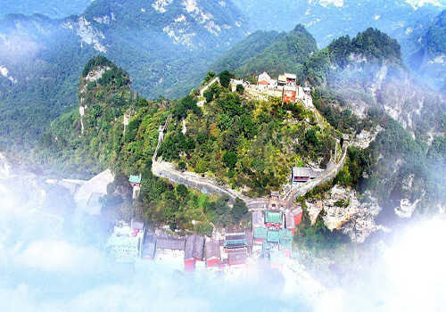 Wudang Mountain which used to be called Taihe Mountain is one of the well-known Taoist sanctuaries in China, covering an area of more than 77,000 acres. 