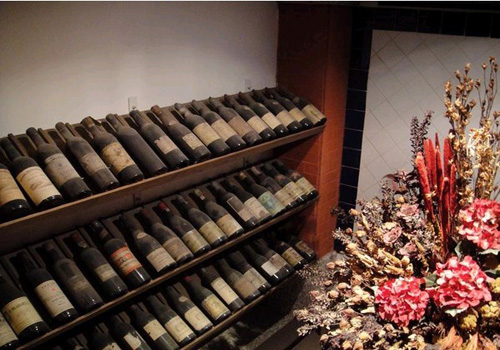 Located in the Tourism Activities Center, Wine Museum was opened to the public on 25th December, 1995, covering an area of 1,400 square metres
